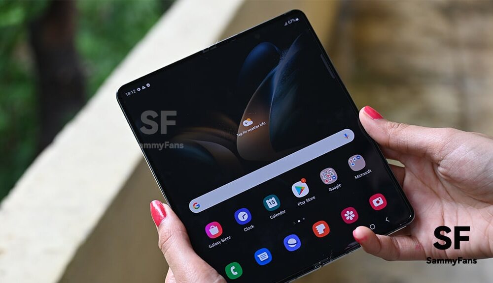 三星Galaxy z折叠4用户在打开显示时面临严重问题